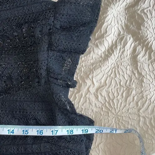 Lucy Paris Blake Capped Ruffle Sleeve Lace Blouse Black Size Medium