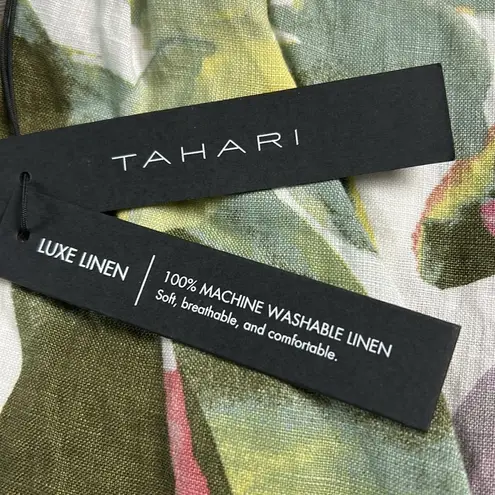 Tahari Luxe Linen Floral Print Shorts Size Medium