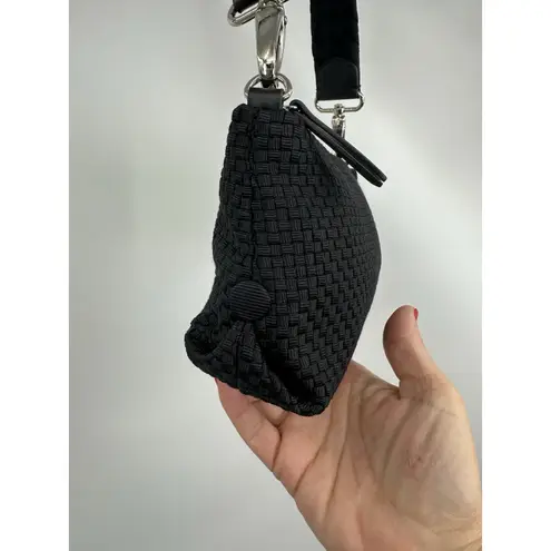 The Sak The Womens BlackWoven Clutch Handbag Shoulder Purse Excellent Condition