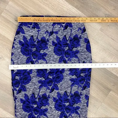 New York & Co. Gabrielle Union Pencil Skirt Floral Jacquard Blue 4 Full Zip Back