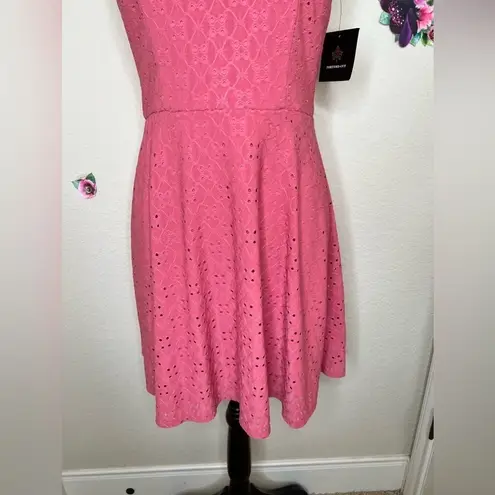 Fortune + Ivy Sleeveless Evelynn Scallop Eyelet Lined Knit Dress in Dark Pink Sz M