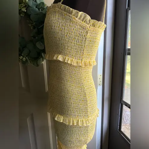 Mable floral smocked tiered ruffle spaghetti strap maxi dress, size medium Yellow