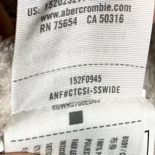 Abercrombie & Fitch  Sherpa Fleece Quilted Sweatshirt Asymmetrical Snap Cream S - Image 3