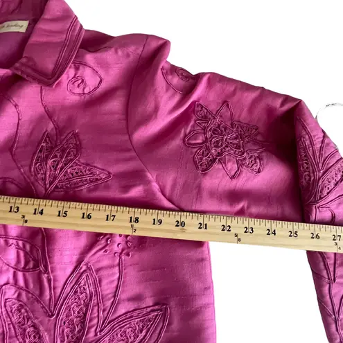 Marsh Landing Size M Pink Embroidered Floral Shacket Top