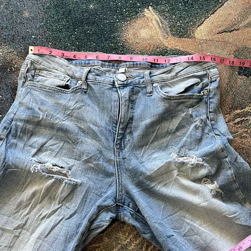 Seven7 Boyfriend Jeans Distressed Light Wash Women’s 14 Mid Rise Blue Capri Y2K