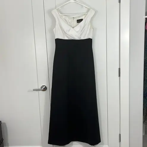 Alex Evenings Vintage Alex Evening Size 10 V-Neck Sleeveless Satin Maxi Formal Gown Dress