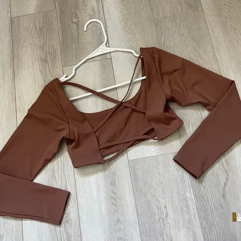 Peachy Bunz Strappy Backless Cropped Long Sleeve Workout Top Brown (Large) gym