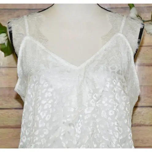 JODIFL White Lace Cheetah Print Tank Top Size M V Neck Slinky Festival Sexy