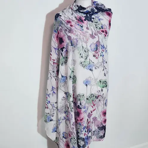 Kitara Purple and White Floral Print Wrap Scarf with Tassels NWT One Size