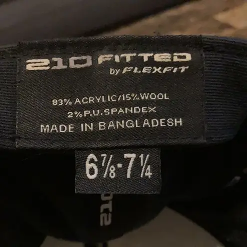 Men’s 210 fitted hat baseball cap flat bill crackle print A Wool Acrylic Spandex Black