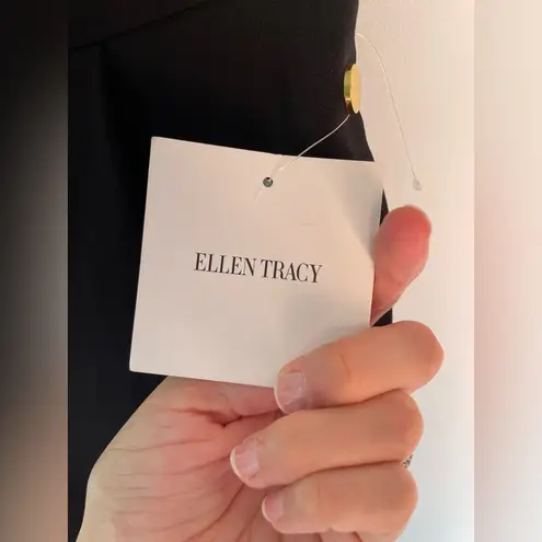 Ellen Tracy  Black Pleated Dress Shorts Gold Buttons Womens M NEW