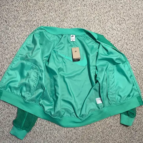 Nike NWT  Women's Sportswear Essentials Woven Varsity Bomber Jacket Size XL