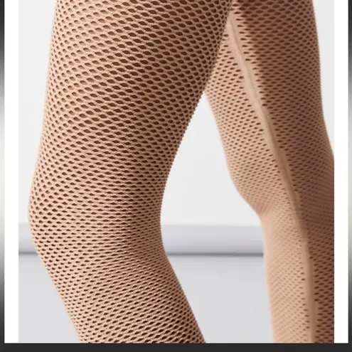 Carbon 38 Womens SZ Medium / Large Light Peach Tan Athletic Leggings Angular Mesh