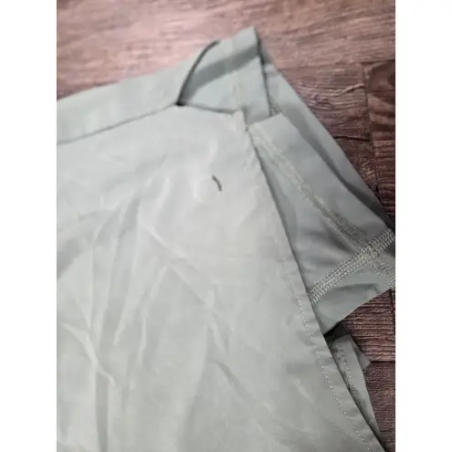 Gilly Hicks Hollister  Active Lined pocket 3” Shorts in Olive Green size XS