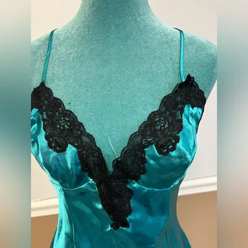 Frederick's of Hollywood Frederick’s of Hollywood Dark Teal Lace Chemise – Size M