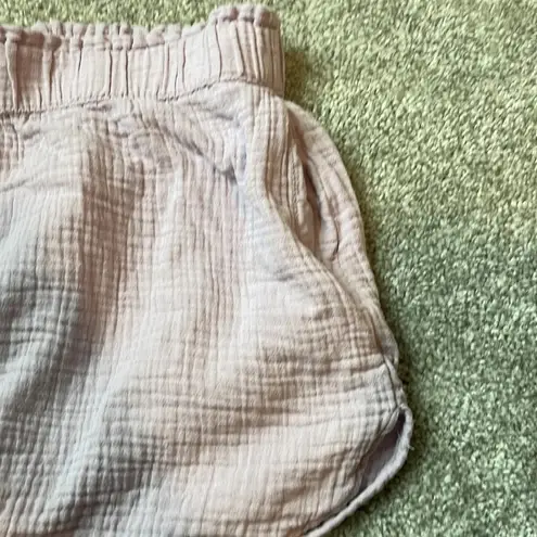 Universal Threads Universal Thread Lavender 100% cotton shorts Medium