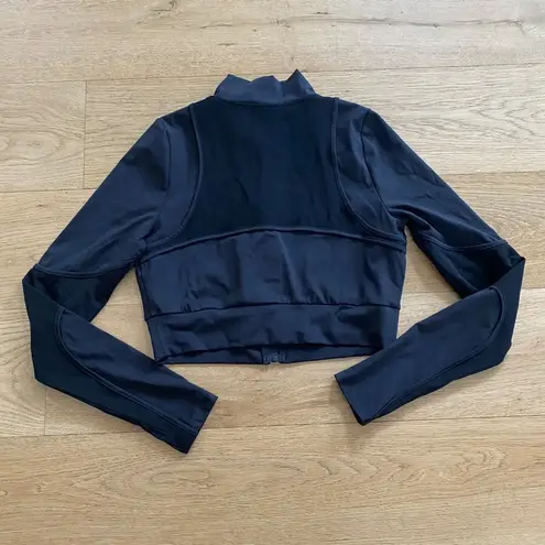 Pretty Little Thing  Long Sleeve Crop Jacket with Mesh Panels in Black