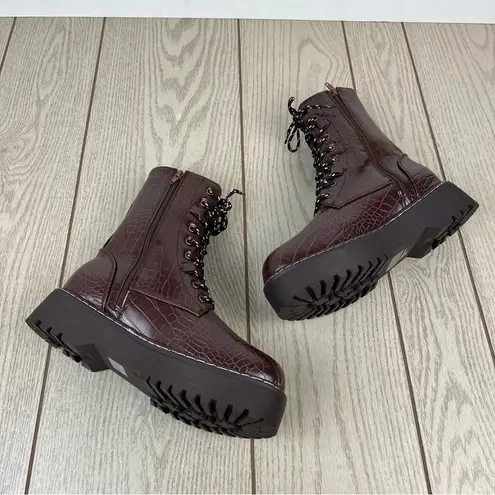 Olivia Miller Women's Freya Lug Sole Combat Booties 11M Brown Croc $95