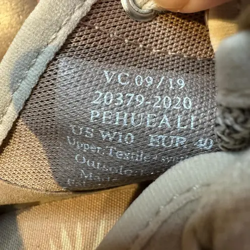 OluKai Pehuea Li Shoes Womens Size 10 Gray White Knit Lace Up Casual 20379