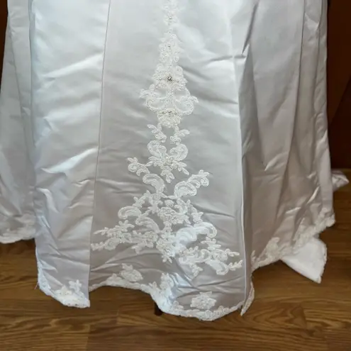 Alfred Angelo Beautiful Vintage Y2K  Satin Wedding Gown!