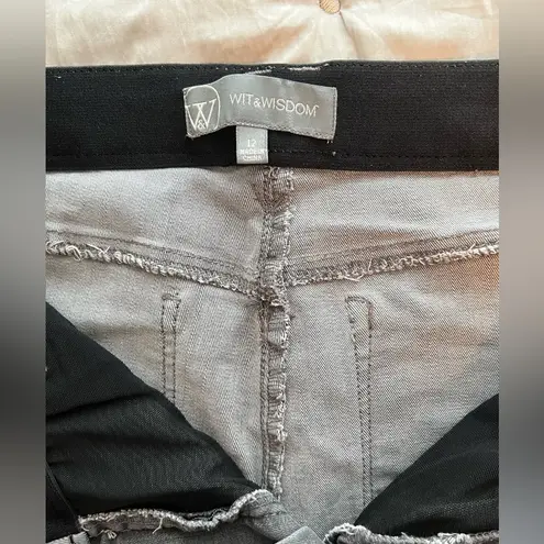 WIT AND WISDOM Women's Ab
Technology Jeans 12 gray color embellished eyelash hem