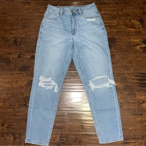 American Eagle  Mom Jeans Distressed | Size 4 | Medium wash