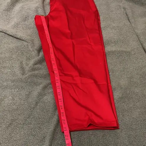 Bill Blass  Red capris