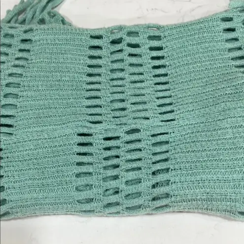 Vibrant Green Fringed Shawl with Lightweight Knit Design