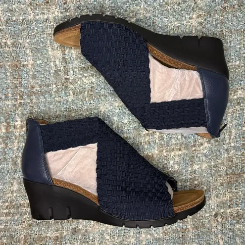 Comfortiva Alesha Stretch Woven Wedge Heeled Sandal in Navy (Wide) Size undefined