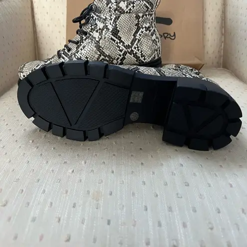 Dirty Laundry NO DOUBT faux leather snake embossed combat boots goth