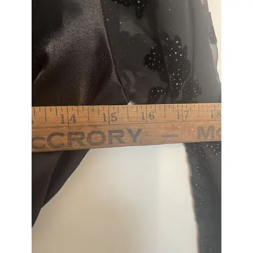 Ivy & Annabelle Robe Black Satin Velvet Flowers Chiffon Size Small Boudoir