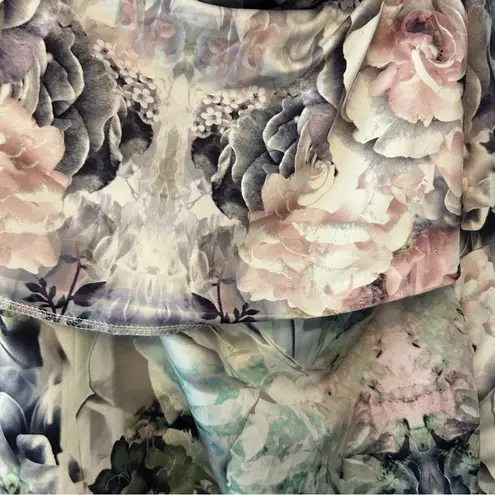 Ripe a pea in the pod maternity floral off the shoulder dress size medium White