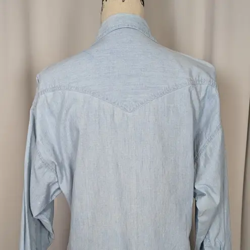 90s Vintage Embellished Denim Snap Button Up Shirt Light Wash Size Small Blue