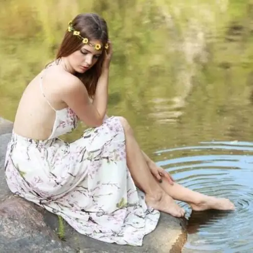 ✨4xHP✨Multicolour Floral Backless Maxi Dress✨ White Size L