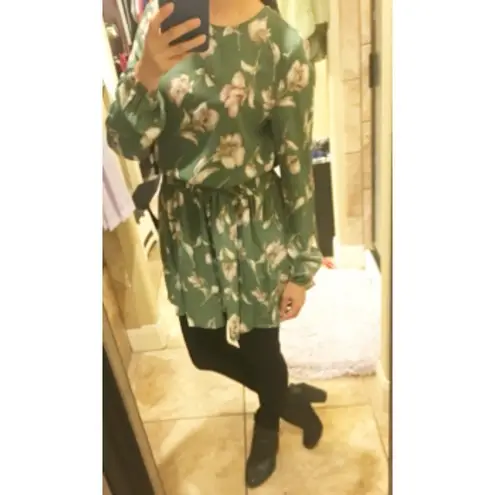 ✨HP✨Flower Print Lantern Sleeve Drop Waist Dress✨ Green Size XS