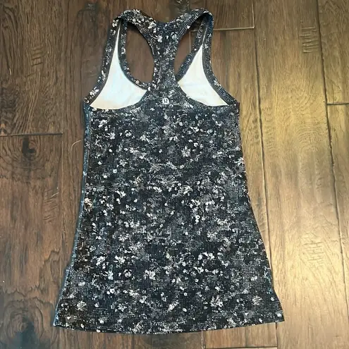 Lululemon  Tank EUC Black&Grey Geometric Floral