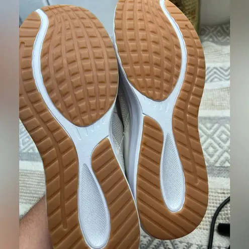 Z By Zella Women Drift Cream Slip-On Sneakers Size 11 Velcro Cross Strap