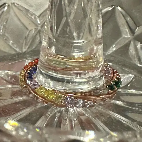 Rose Gold Toned Rainbow Rhinestone Gem Twist Ring Size 5.5 Estimated Pink