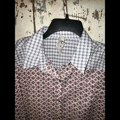 Seven Button down shirt size Medium White