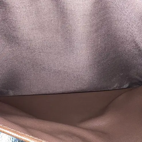 Burberrys Vintage Clutch (see pics and description)