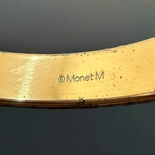 Vintage Signed MONET Brushed Gold Tone Etched Star Asterisk Bangle Bracelet 38g.