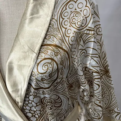 Lily by Firmiana satin robe Gold Size L