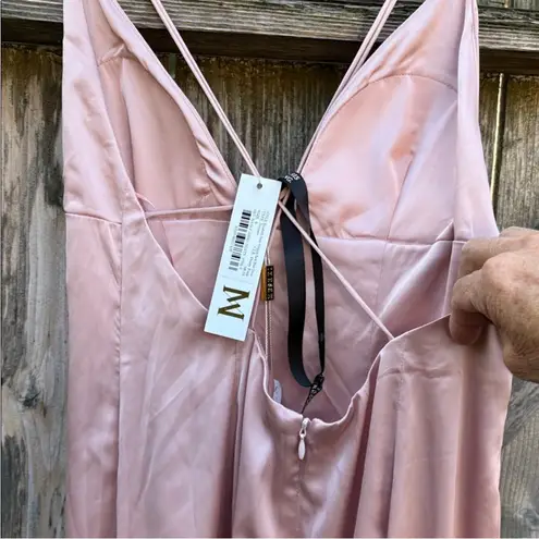 Meshki NWT Elizabeth Satin Strappy Back
Maxi Dress Dusty Pink Size Small