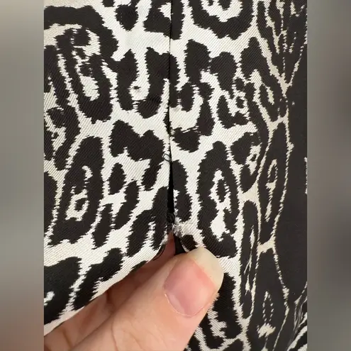 Reiss Stella Leopard Print Silk Black Gray White V-Neck Split Back Size 4