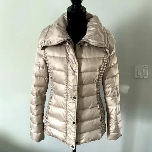 Nice flattering puffer jacket🍁🍁 Size M