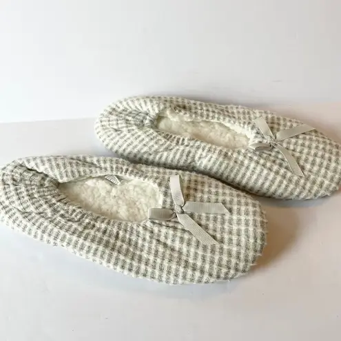 JOYSYUN Waffle Slippers Faux Fur Lined Bow Detail Cozy Slip On L Travel Home White Size 9