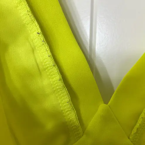 SheIn EUC  women’s neon‎ bright yellow ruffle strap cropped v-neck stretch tank L