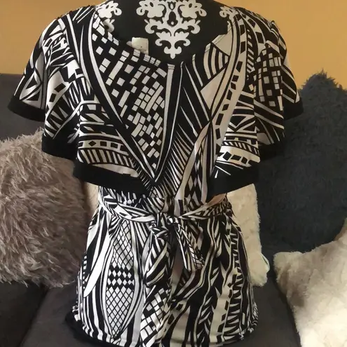 Camille La Vie Black & White Cap Sleeve Blouse M