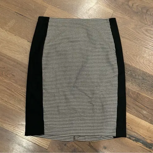 White House | Black Market  Houndstooth Pencil Skirt Size 4