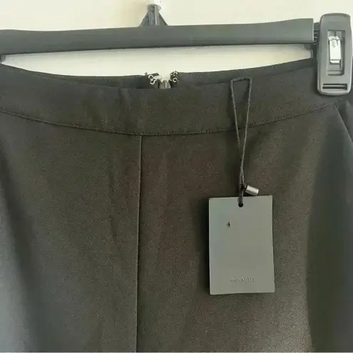 NBD 298 NWT  Black Pull On Trouser With Ankle Slits Size Medium